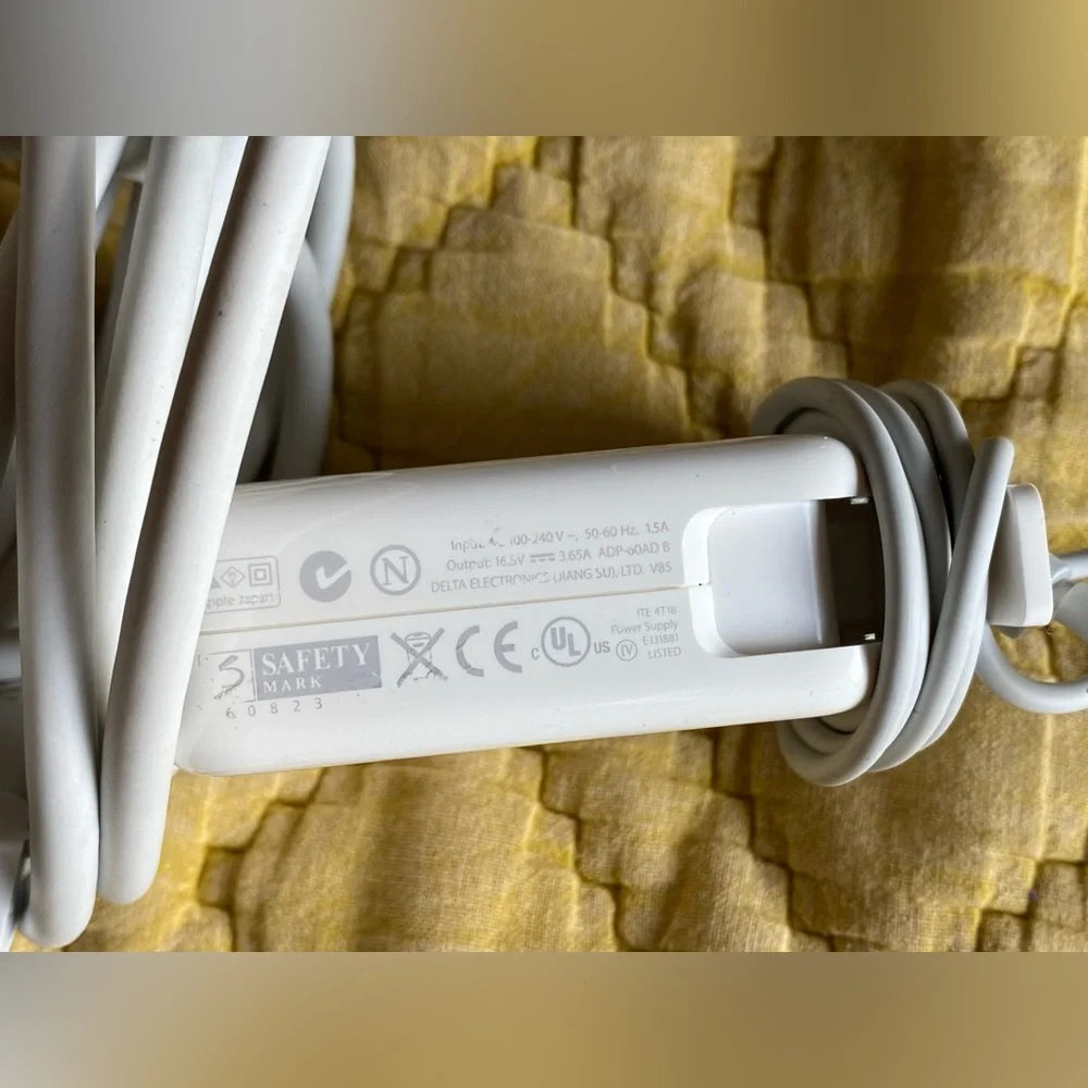 Apple Laptop Charger